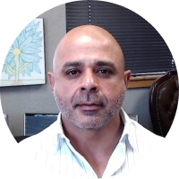 MC headshot circle-4